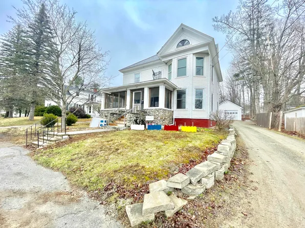 53 Pleasant Street, Dexter, ME 04930