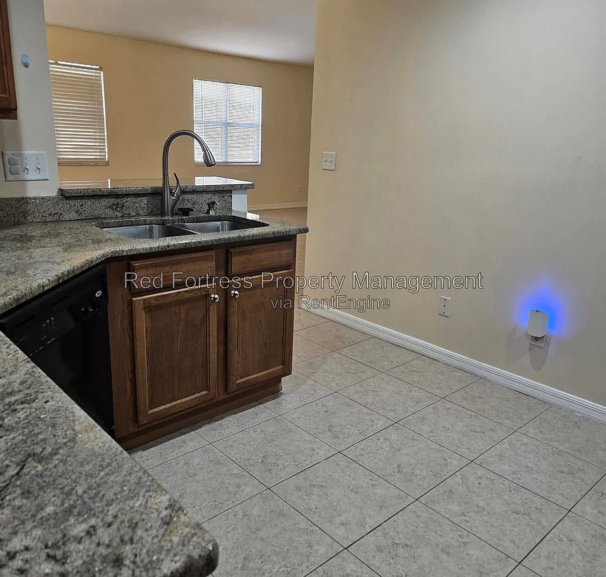 2 bed, 2.0 bath, 1353 sqft, $1,550 — Photo 4