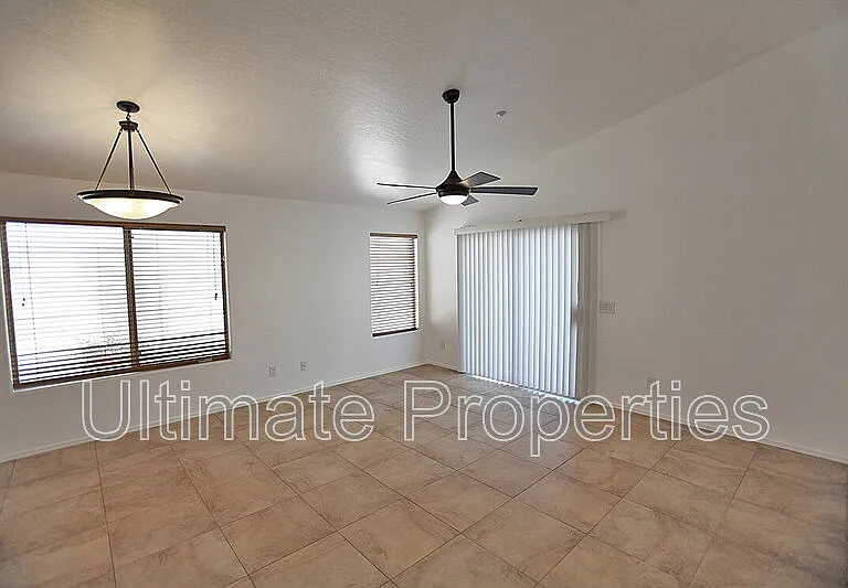 15313 N 104th Way — Photo 10