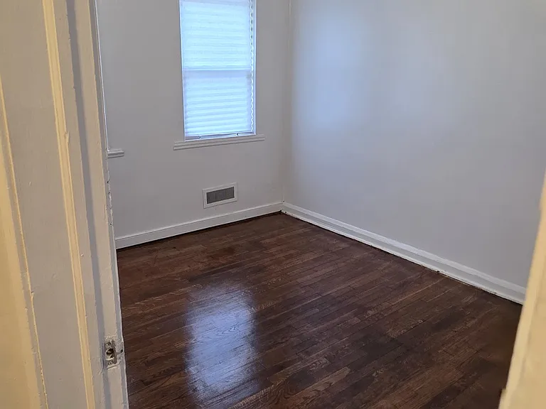 1005 Cameron Rd — Photo 10