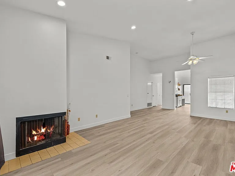 2522 W Macarthur Blvd #D — Photo 5
