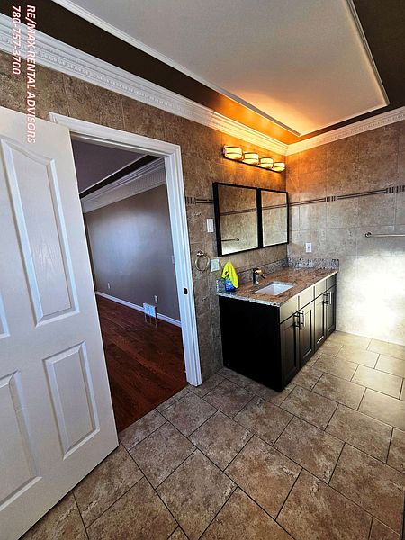 Edmonton House for rent - 4 Bedrooms — photo 14