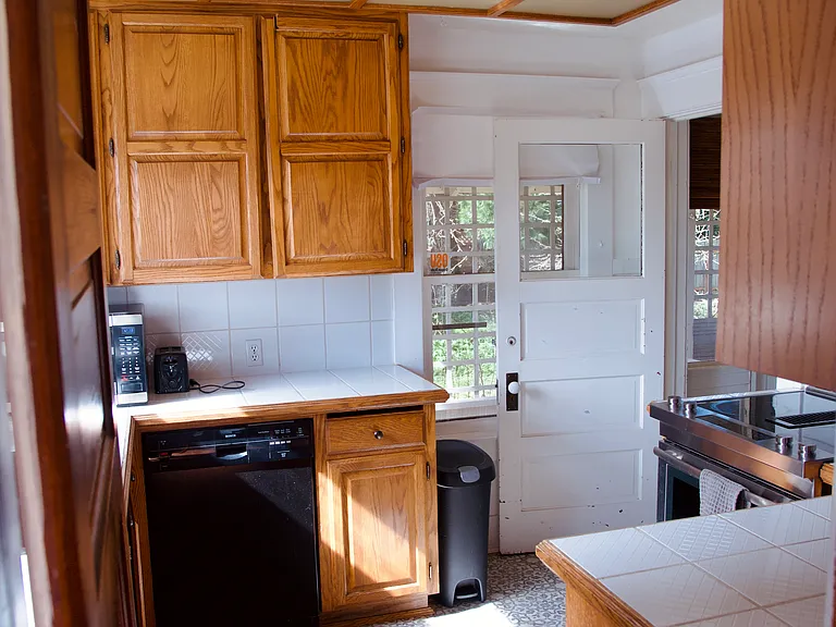 main house: kitchen
