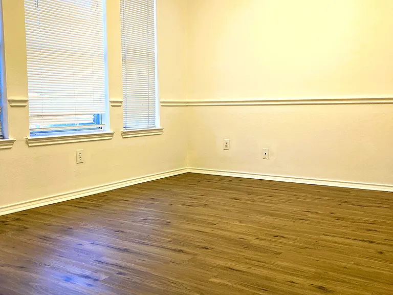 2078 Belvedere Dr — Photo 4