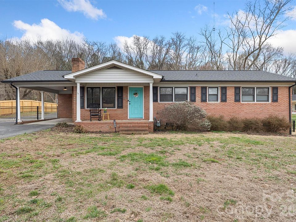 1st image of 831 Rubens Rd SW