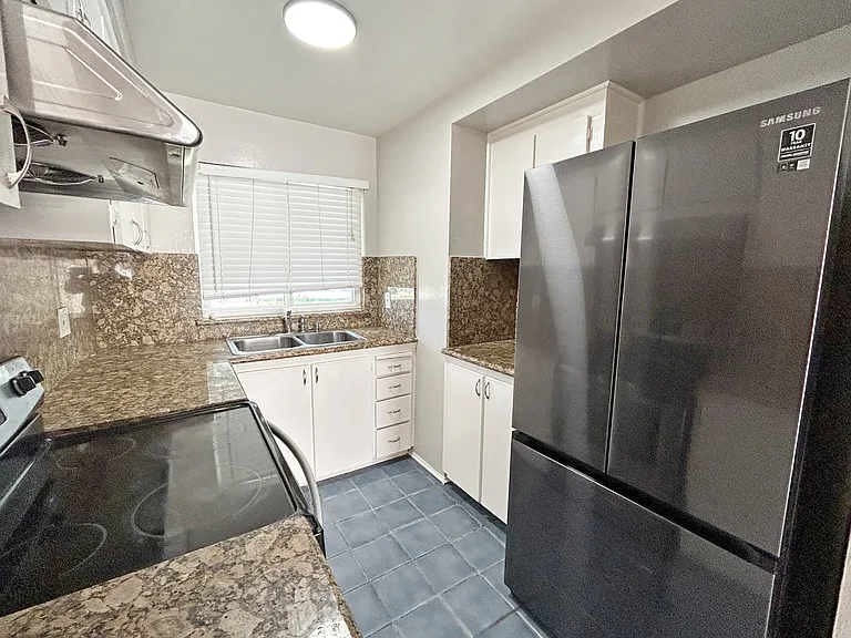 3309 Innerwick Ln — Photo 7