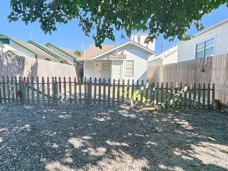 4313 Center St — Photo 30
