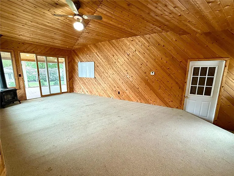 225 Sunrise Blvd — Photo 18