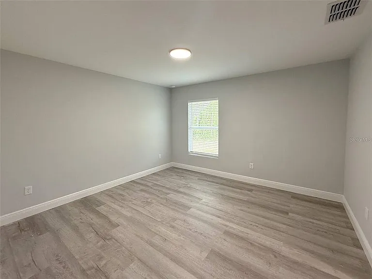 608 Cougar Blvd — Photo 6