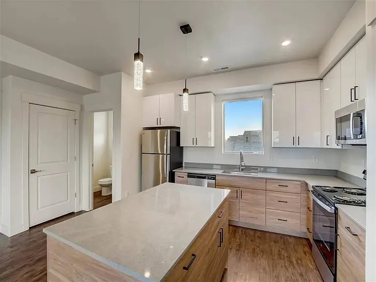 Vaseo Townhomes — Photo 13