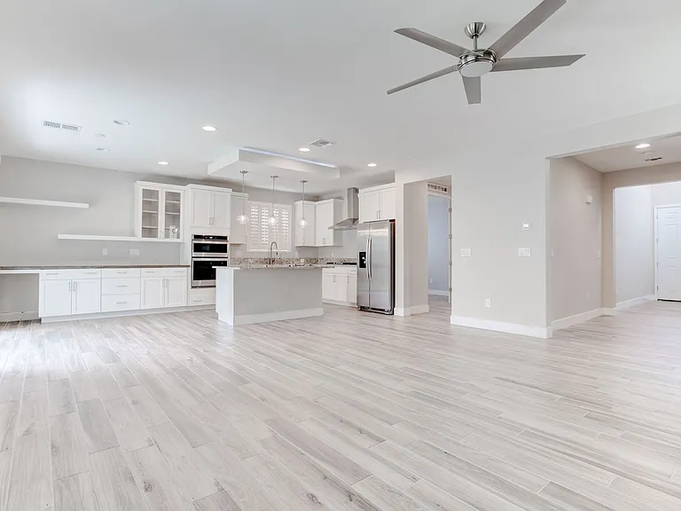 9020 Nopah Peak Ct — Photo 3