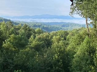 425 Arrowhead Dr, Mineral Bluff, GA 30559