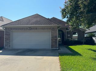 2071 Oak Ter, Port Neches, TX 77651