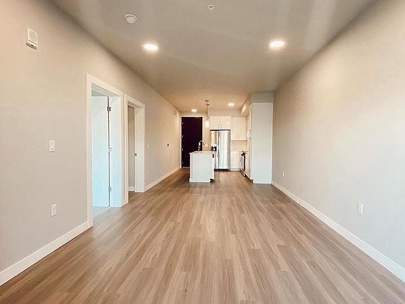 2nd image of 1900 E 17th Ave