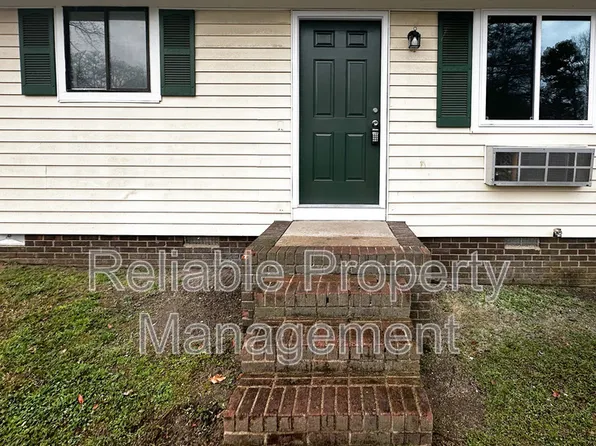 430 S Smith St #C, Clayton, NC 27520
