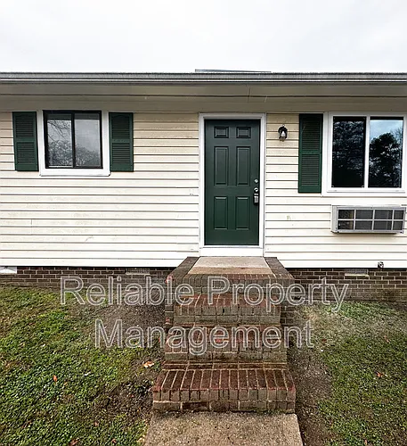 430 S Smith St #C Photo 1