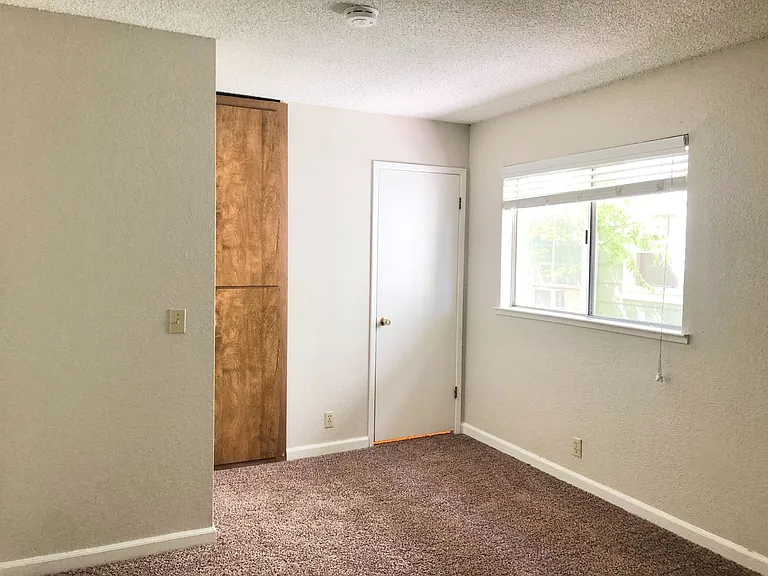 1712 S Street — Photo 3