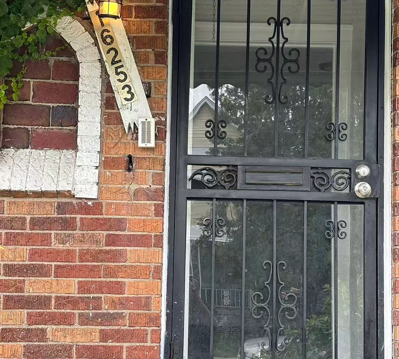 3 bed, 1200 sqft, $1,400 — Photo 2
