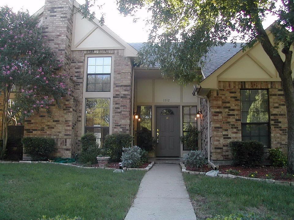 1st image of 1512 Livingston Dr
