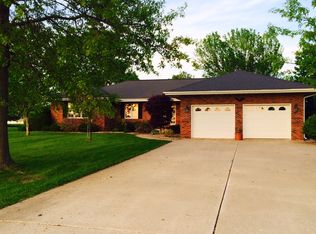 45 5th St, West Point, IA 52656