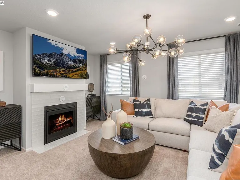 1658 Smith Dr — Photo 8