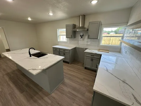 107 McArthur Ln, Cleburne, TX 76031