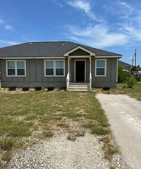 764 Cimarron #B — Photo 1