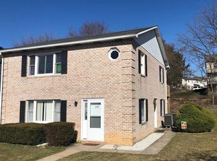 112 Wyncote Ct, Mechanicsburg, PA 17055