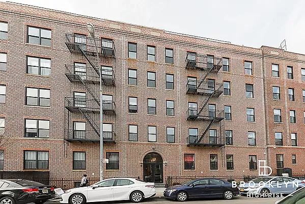 Rented by Brooklyn High Rise LLC | media 8