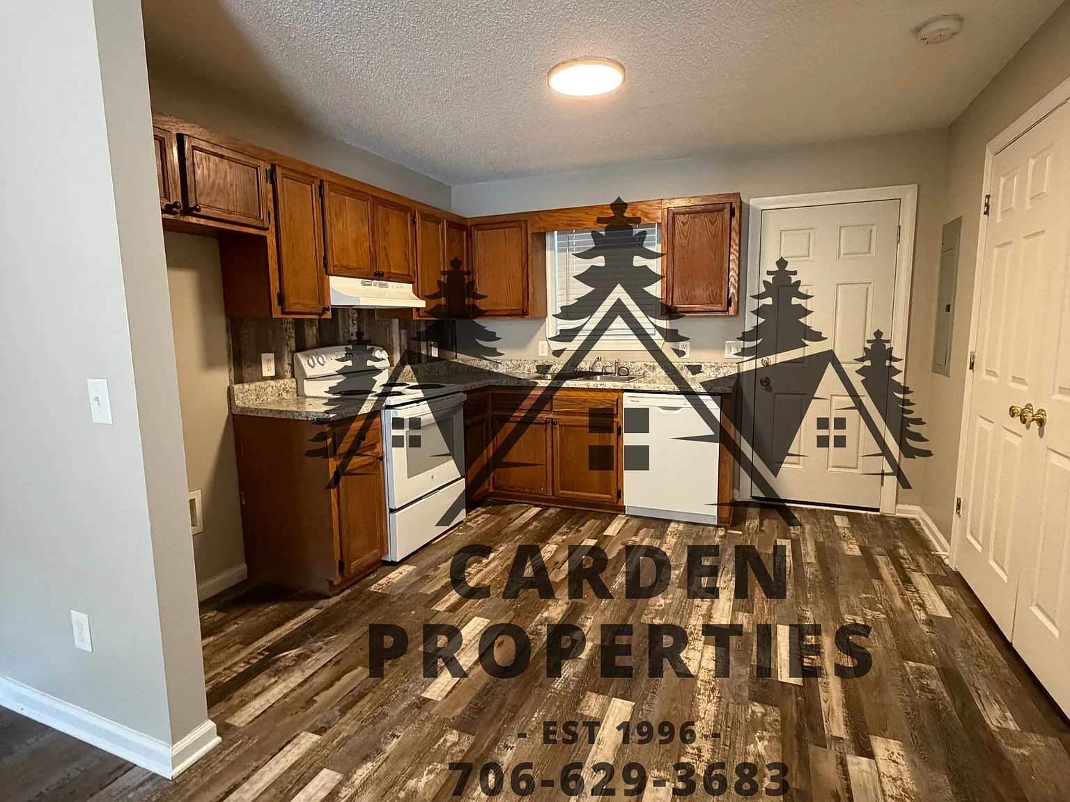 2 bed, 1.5 bath, 1100 sqft, $1,100 — Photo 2