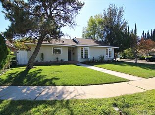 19010 Gledhill St, Northridge, CA 91324