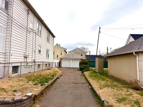 121 Halstead Ave, Wallington Boro, NJ 07057