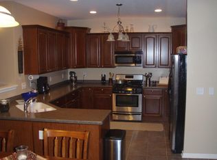 1711 Thurow St, Sycamore, IL 60178