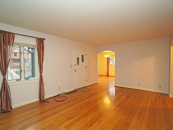 5th image of 528 McAlpin Ave
