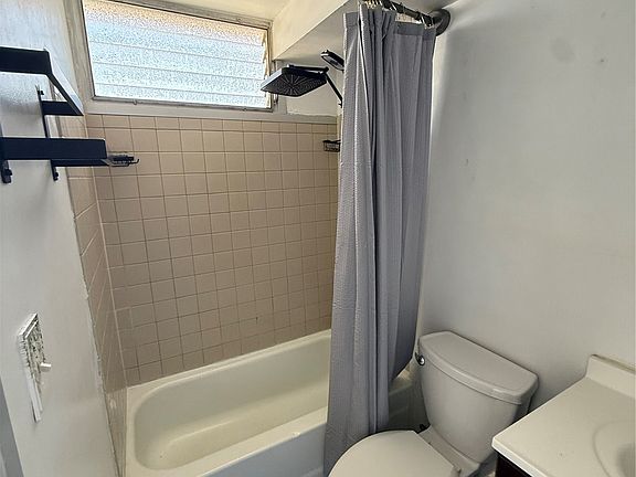 5th image of 1060 Kamehameha Hwy APT 1704B