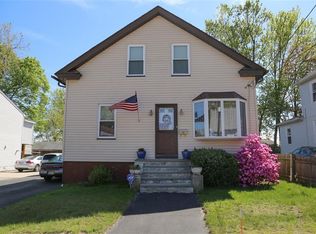 10 Cliff Ave, Cranston, RI 02920