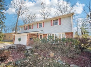 4437 Oakridge Dr, North Royalton, OH 44133