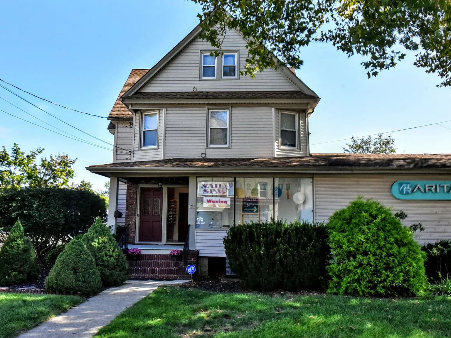 1 bed, $2,300 — Photo 2