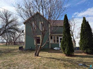 513 S Garfield St, Lennox, SD 57039