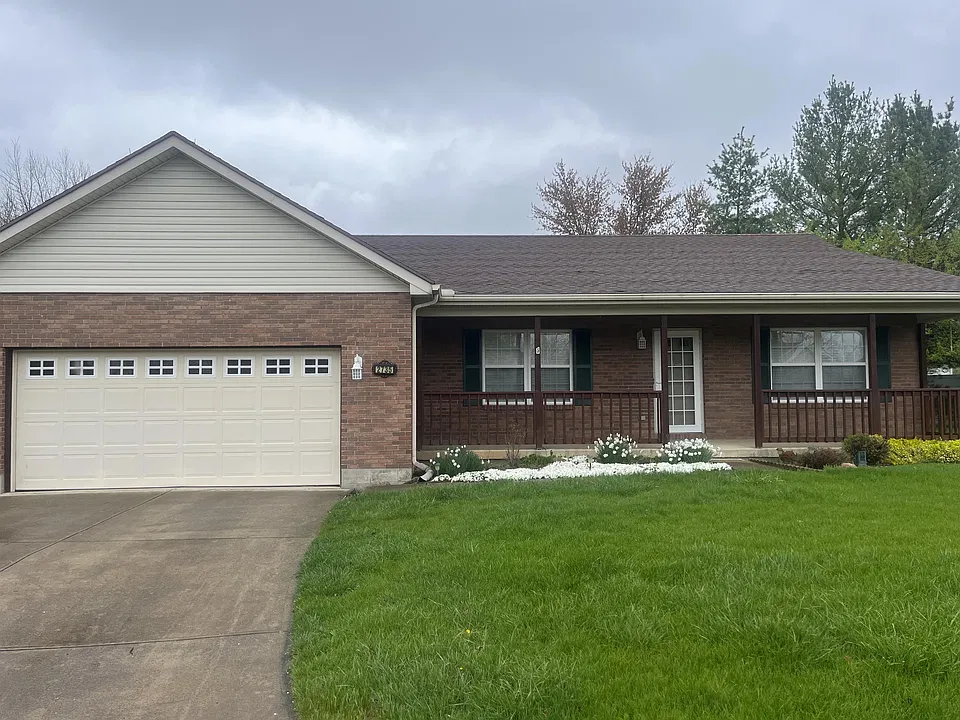 2735 Vada Ln