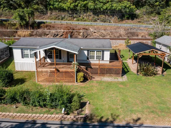 68 N Rollins Rd, Marshall, NC 28753