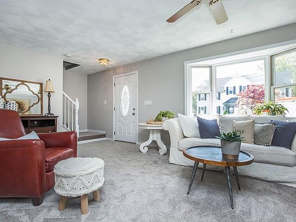 3rd image of 58 Essex Ave #0