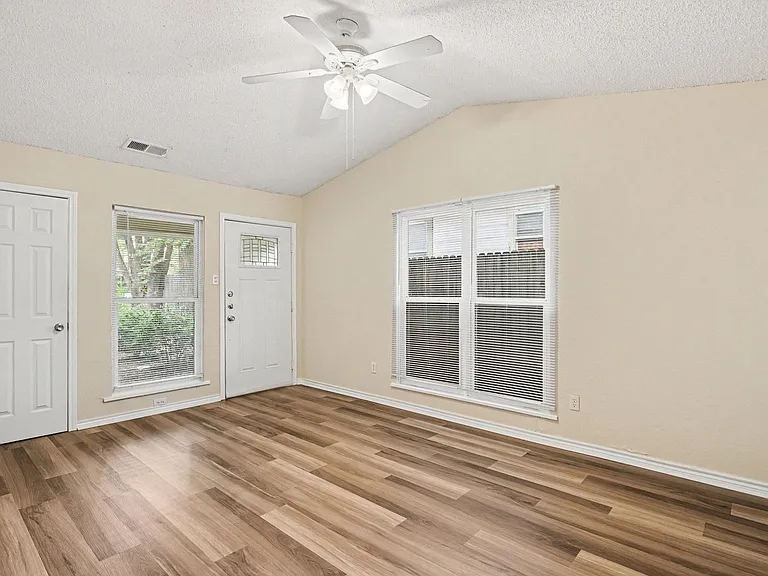 1811 Lipscomb St — Photo 4
