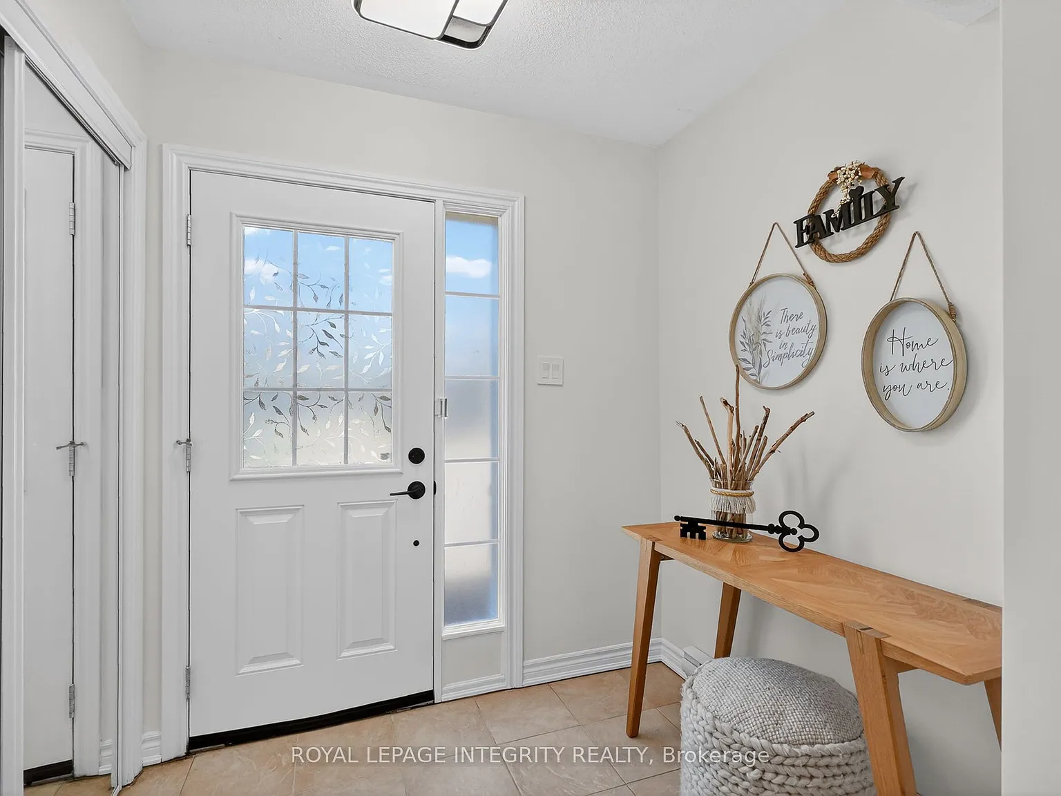 3 bed, $2,400 — Photo 2