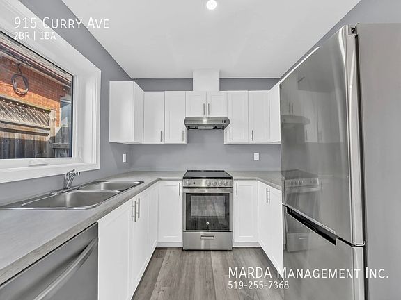 5th image of 915 Curry Ave