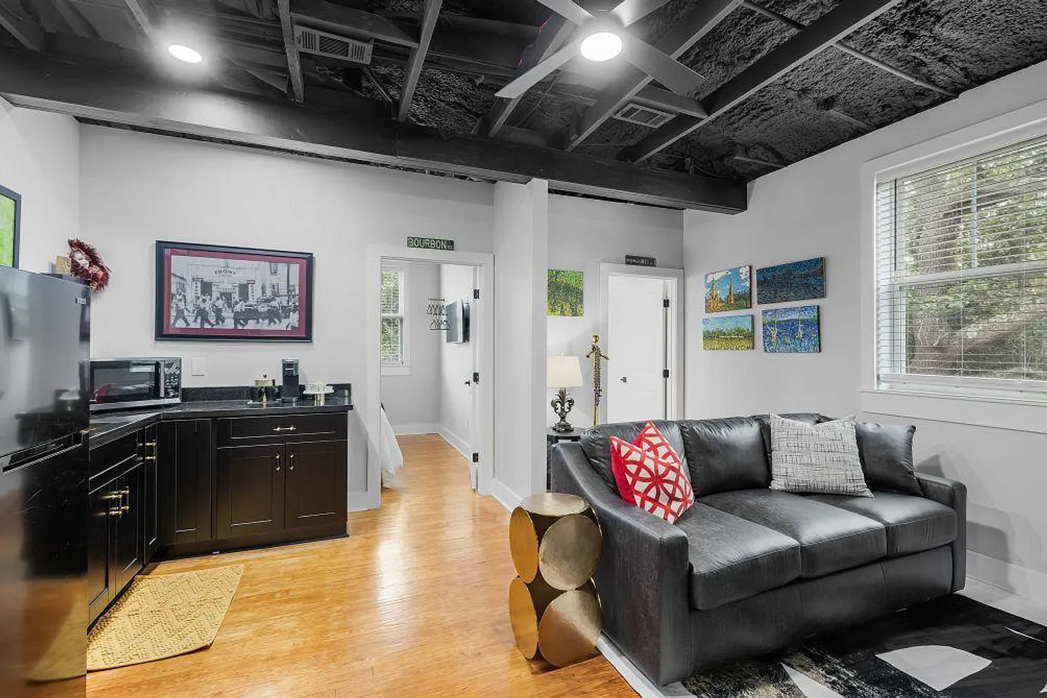 1 bed, 1.0 bath, 699 sqft, $4,200 — Photo 4