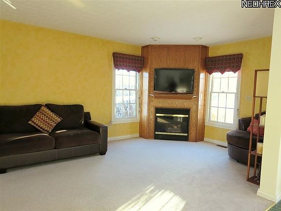 4th image of 163 Ravenshollow Dr