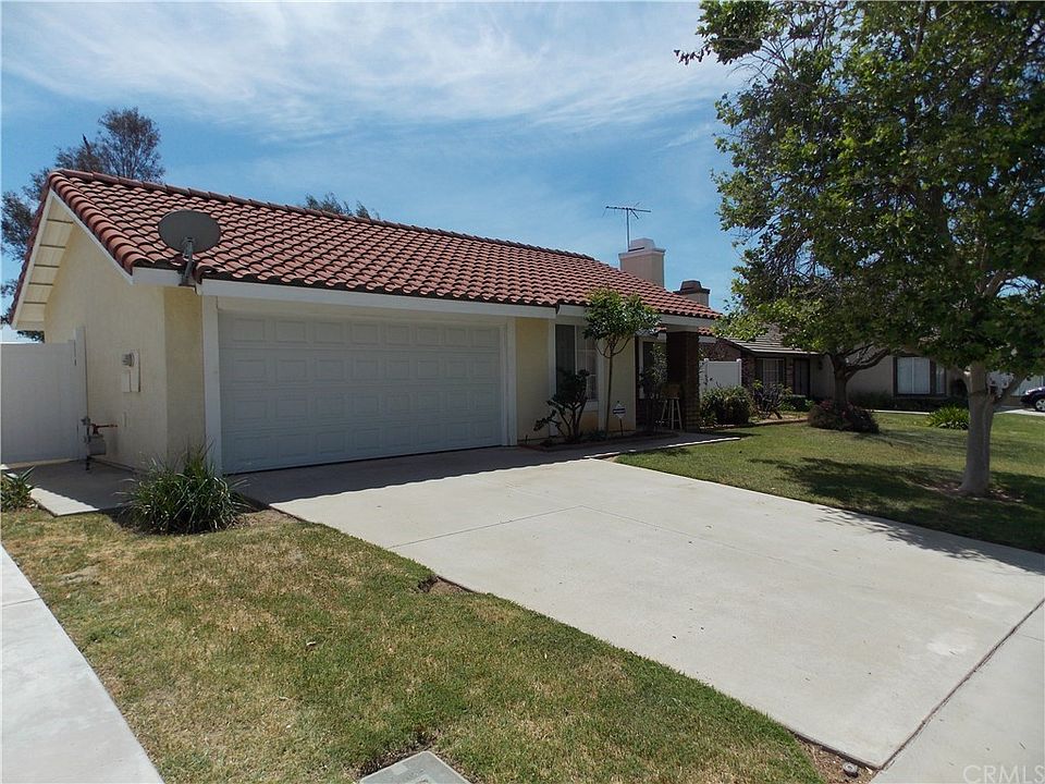 1st image of 25631 Onate Dr