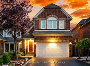 51 Rocky Mountain Cres, Brampton, ON L6R 1E7