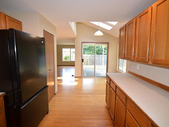 4th image of 17205 NE 132nd Pl